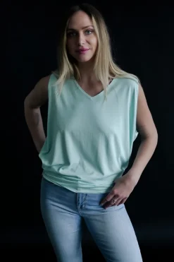 Aira Top in Mint – small