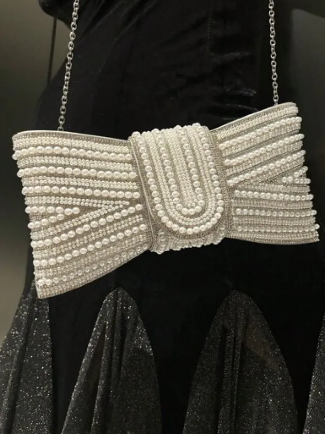 Amy Pearl Clutch