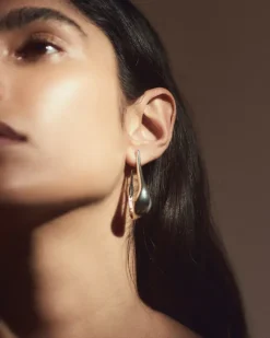 Colette Hoop Earrings in silver
