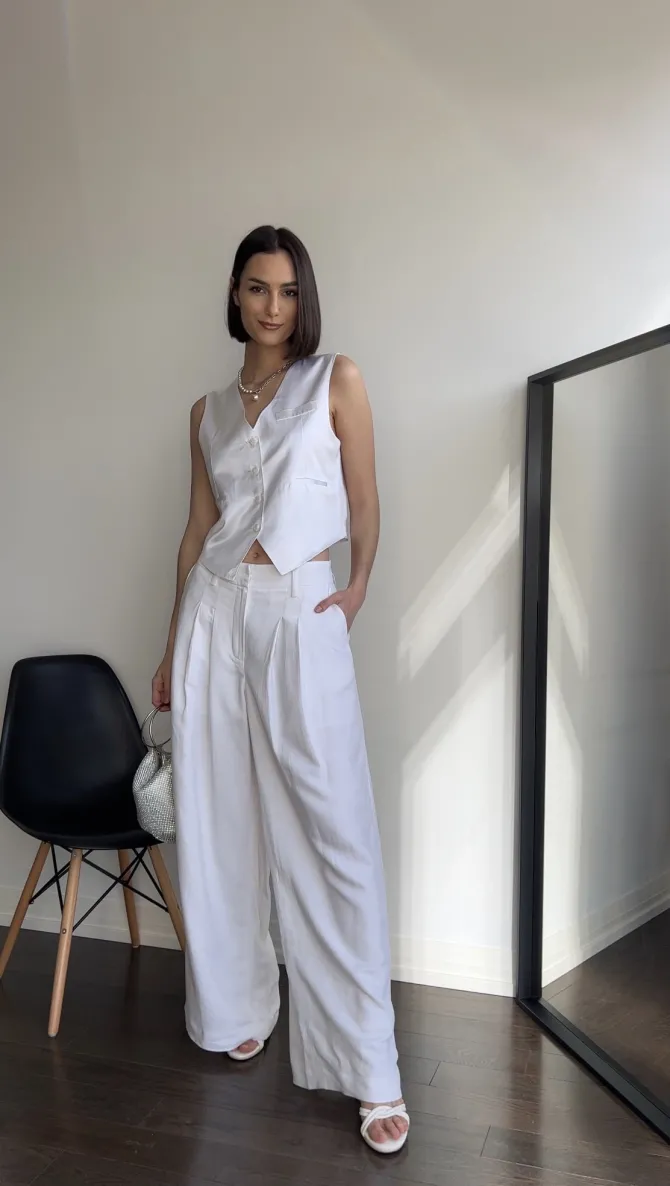 Freda’s Silk Vest in ivory