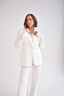 Kayla Thumbhole Blazer in white