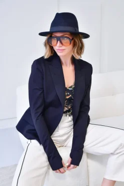 Kayla Thumhold Blazer in black