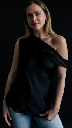 Kim off shoulder blouse in black – SMALL