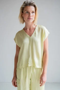Olivia Blouse in Pistache