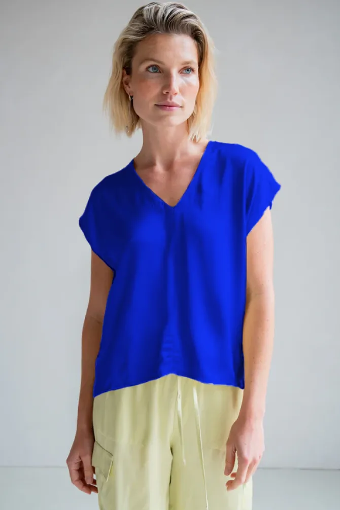 Olivia Blouse in royal blue