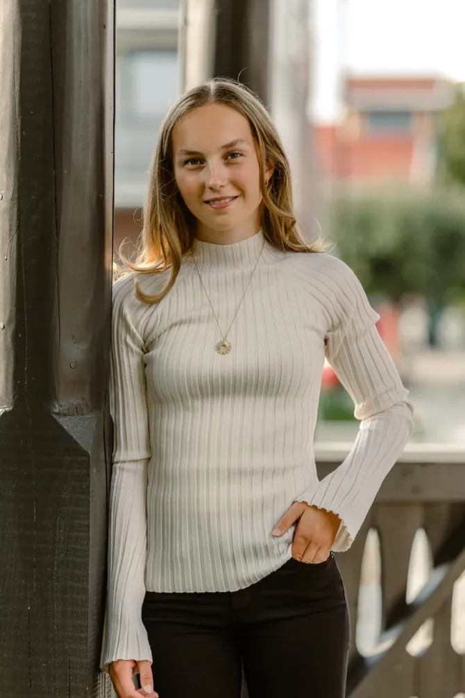 Sahelvia Sweater