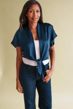 SAMANTHA TIE satin BLOUSE In navy – SMALL