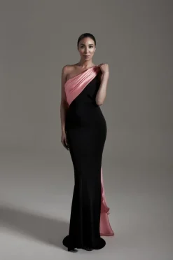 Teamar Gown