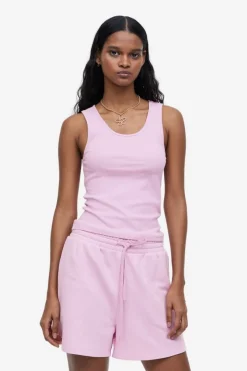 the classic tank in ballet slipper
