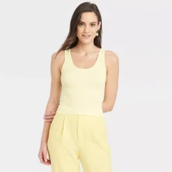 the classic tank in pale yellow XS