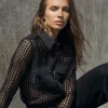 YARA shirt in black