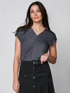 YASMI v-neck t-shirt IN DARK GREY