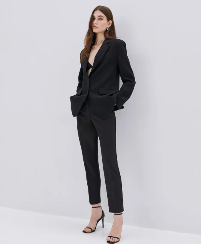 Yuna Straight leg pants in black